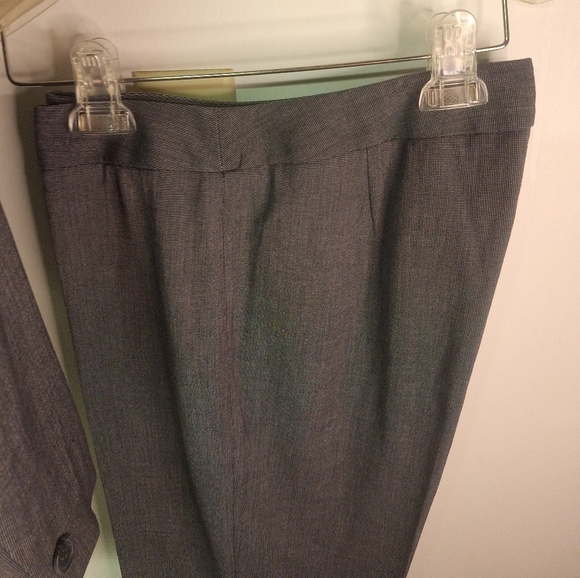 Raffaella Petites Dark Grey Two Piece Suit Size 6 p - Picture 3 of 7